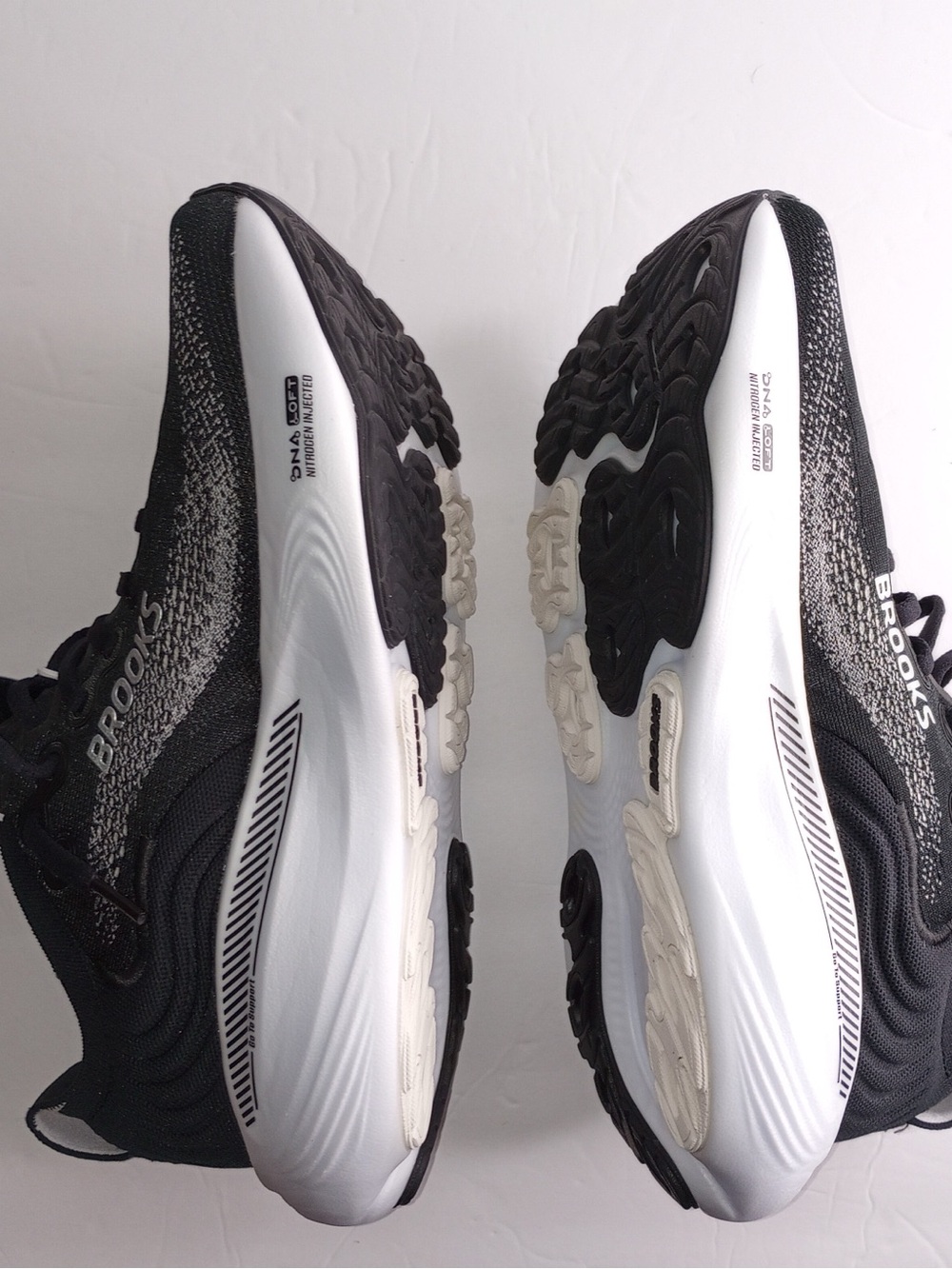 Brooks Women's Black Adrenaline Running Shoes!!! Only worn for 15mins lightly! - Picture 5 of 7